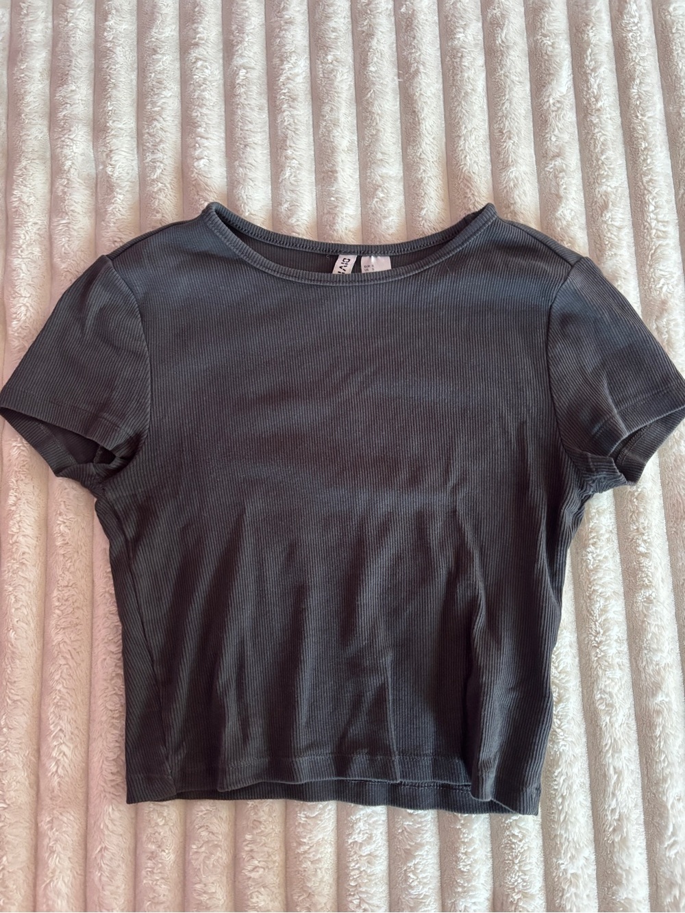 H and M Gray Ribbed Crop Tee